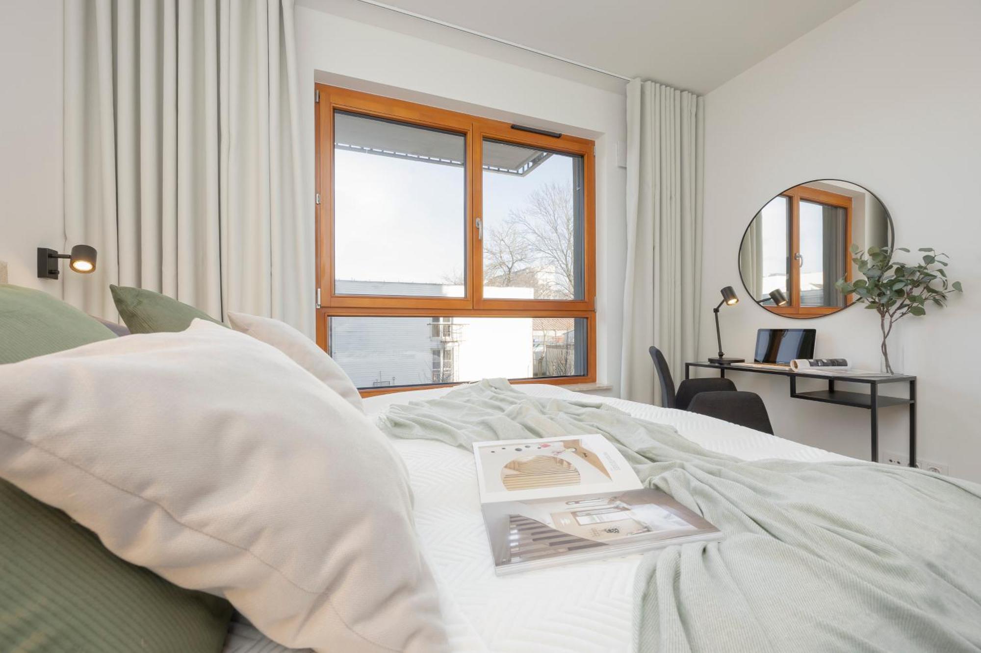 Three-bedroom Mokotow With Balcony By Renters Butas *